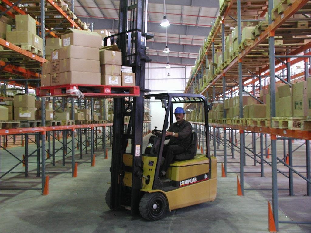 warehouse receiving bulk sugar order